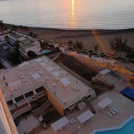 מלון Europalace 3*